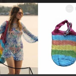JW Anderson Rainbow Tote ASO Chelsea Aimee Lou Wood in The White Lotus
